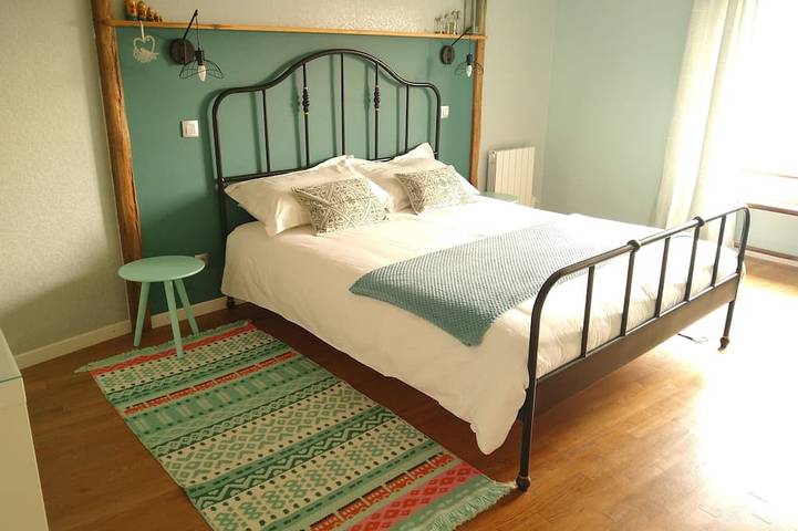 Location de vacances pour 4 personnes, avec jardin et balcon à Frôlois - 2