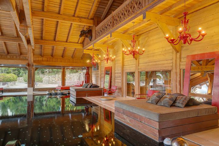 Gîte pour 15 personnes, avec balcon/terrasse et sauna ainsi que jacuzzi et piscine, animaux acceptés à Demi-Quartier - 2