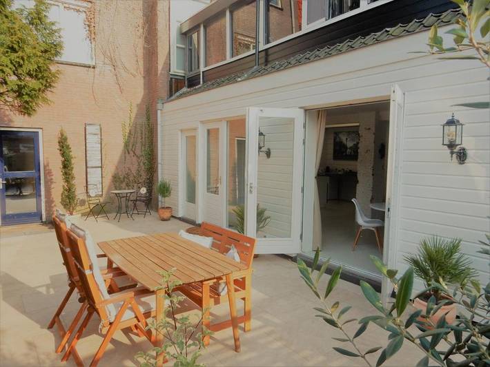 Ferienwohnung für 2 Personen, mit Terrasse und Garten sowie Ausblick in Alkmaar