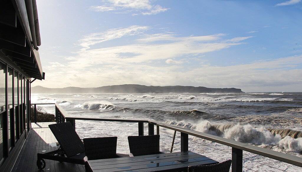 Ganze Wohnung, 'Seabreeze' a unique Waterfront/Beachside property in Pearl Beach, New South Wales