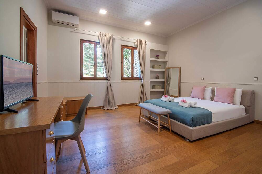 The Saronic Villa - Jungle on the sea in Agii Theodori, Korinthia