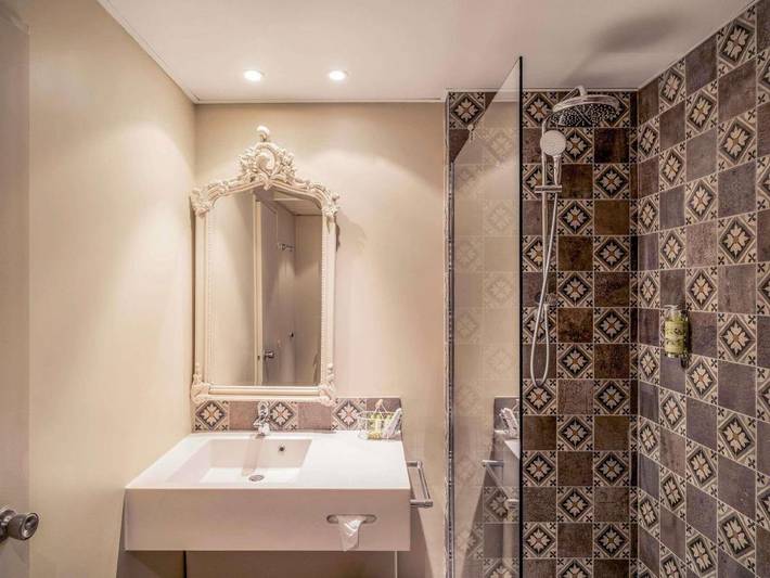 Hôtel pour 2 personnes, avec sauna ainsi que jardin et piscine, animaux acceptés à Le Coudray-Montceaux - 4