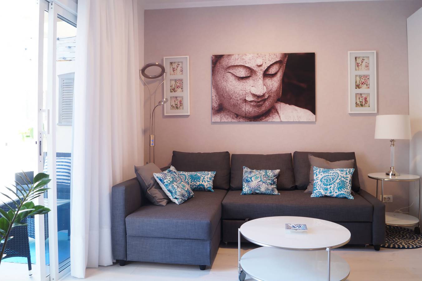 Entire apartment, Vacation Home 'Los Cristianos Seaview Centric' with Sea View, Wi-Fi and Air Conditioning in Los Cristianos, Arona