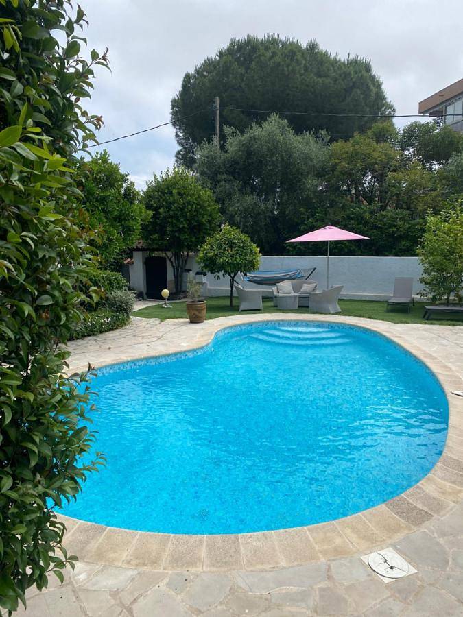 Villa pour 5 personnes, avec piscine et terrasse, animaux acceptés à Le Cannet