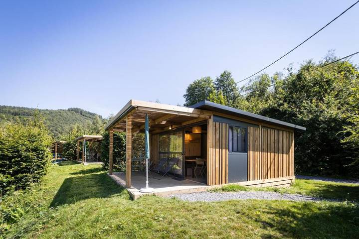 Camping pour 5 personnes, avec Terrasse ainsi que Bassin pour enfant et Piscine