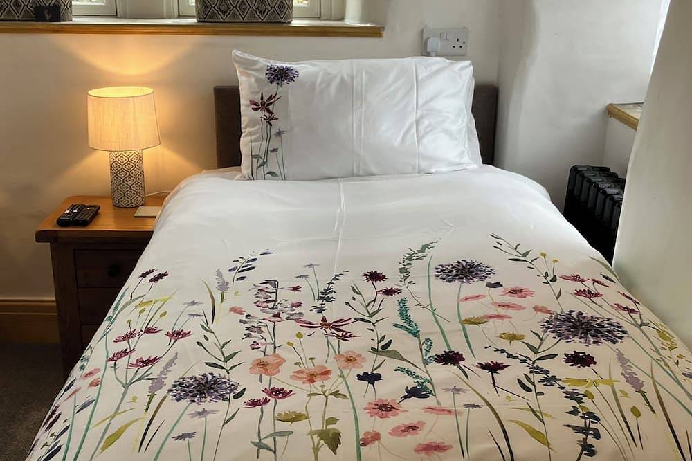 Entire apartment, The Snug - Perfect for Walkers - Pet Friendly in Yorkshire Dales National Park
