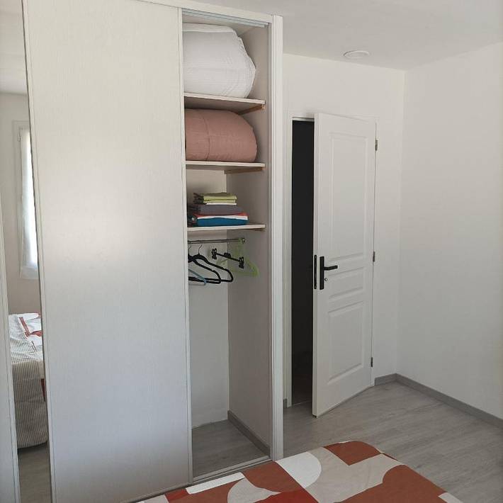 Gîte pour 4 personnes, avec Terrasse ainsi que Jardin et Vue à Saint-Maurice-sur-Aveyron - 4