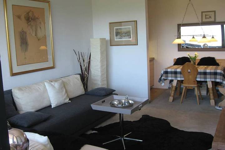 Ferienwohnung für 3 Personen, mit Balkon und Garten sowie Pool und Sauna in der Zugspitzregion