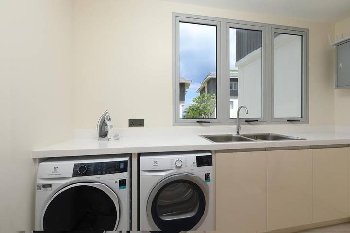 Gîte pour 5 personnes, avec vue sur le lac et jardin ainsi que vue et piscine dans Bang Tao Beach - 2