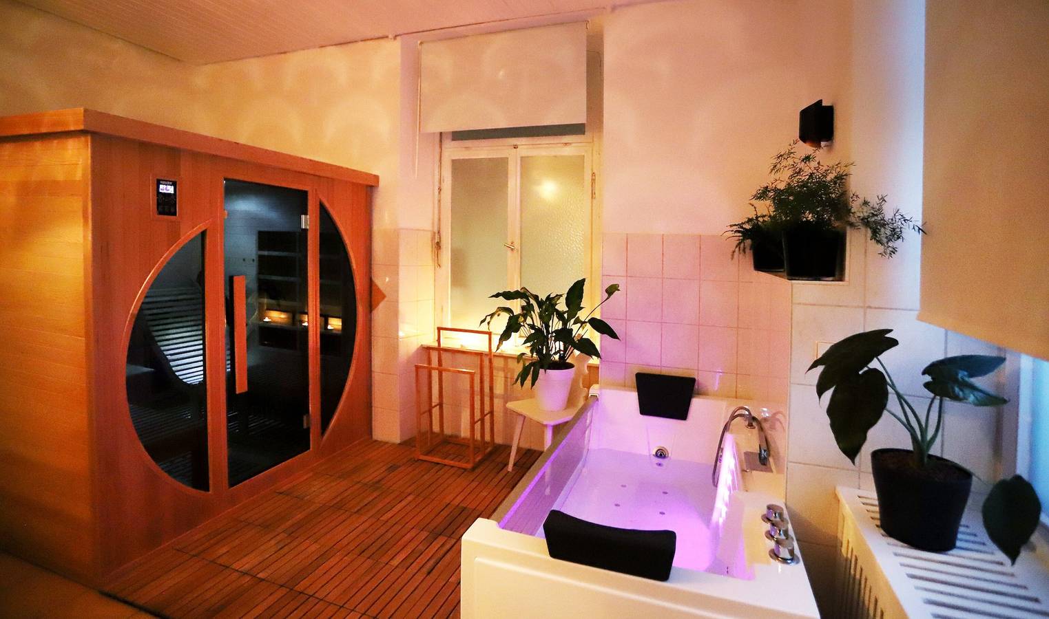 Ganze Wohnung, Ferienwohnung  Schwarzwald 'Magnetfels' bis 6 Personen mit Garten, Sauna & Hot Tub, nähe Schweiz in Lenzkirch, Südschwarzwald