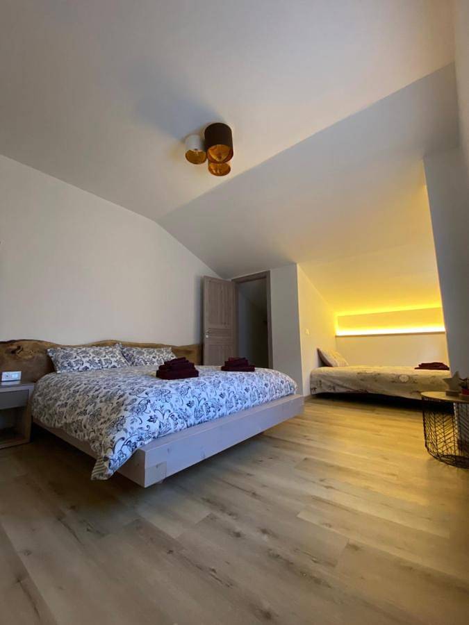 Gîte pour 3 personnes, avec Balcon et Terrasse ainsi que Jardin et Sauna à Moggio Udinese