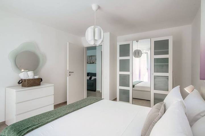 Ganze Wohnung, Neue Zweizimmerwohnung inmitten der Moesano-Täler (Cama 1) in Piani di Verdabbio, Cama