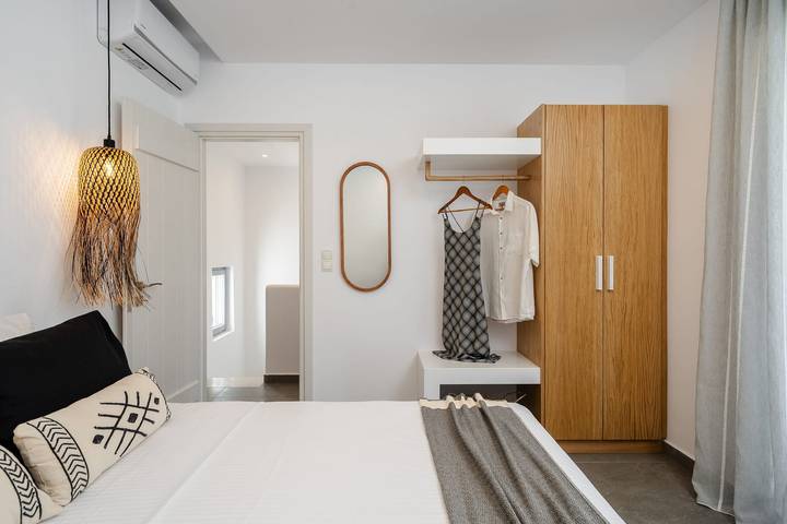 Location de vacances pour 8 personnes, avec Vue sur l’océan et Balcon ainsi que Terrasse et Jardin dans Agia Anna - 3