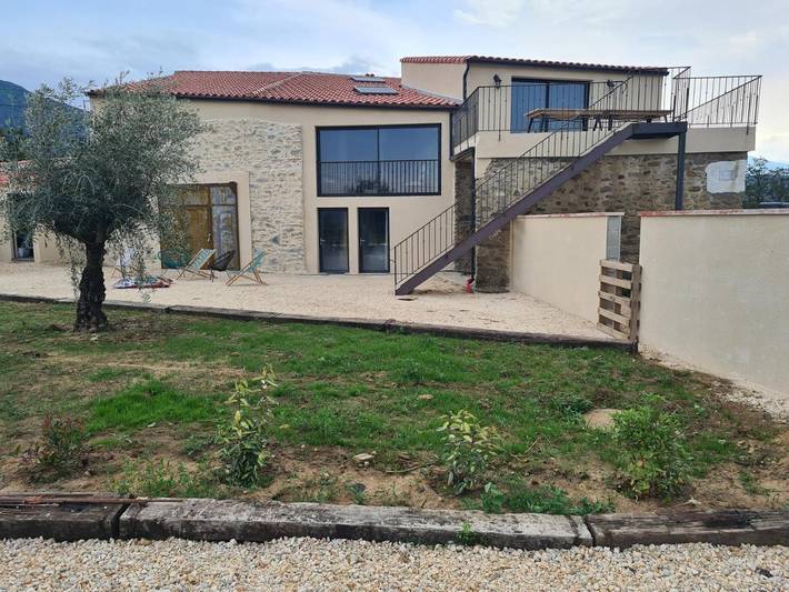 Location de vacances pour 12 personnes, avec Terrasse ainsi que Jardin et Vue à Joch