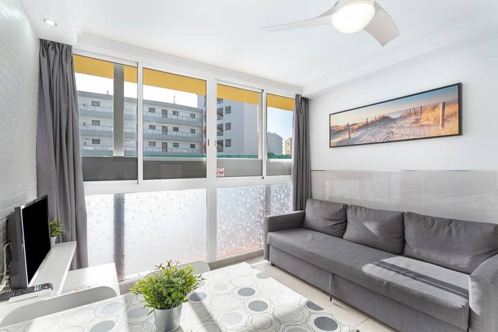 Location de vacances pour 4 personnes, avec jardin et bassin pour enfant à Playa del Inglés