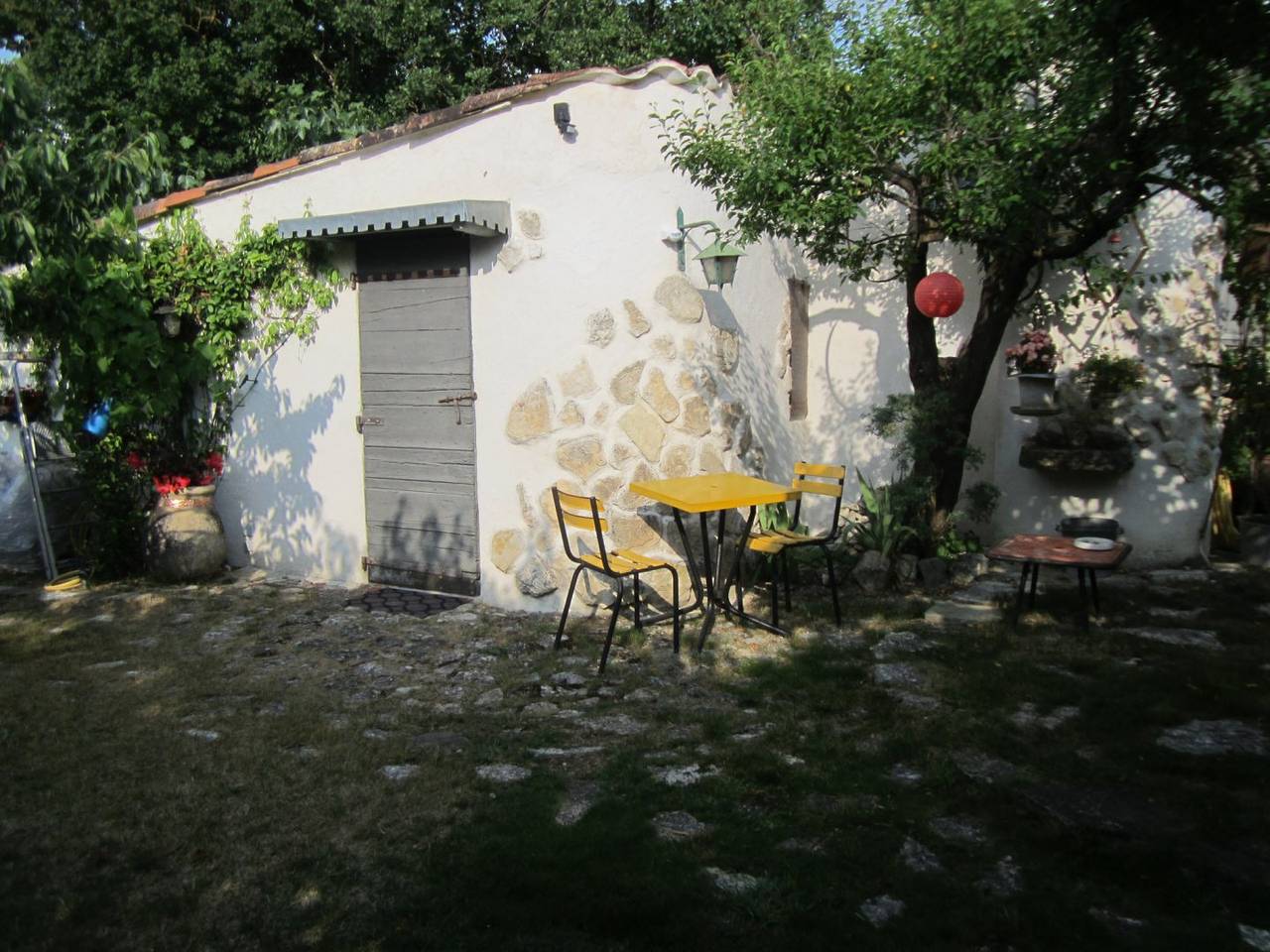 La Belle Brocanteuse - Le Mazet in Le Puy-Sainte-Réparade, Région d'Aix-en-Provence