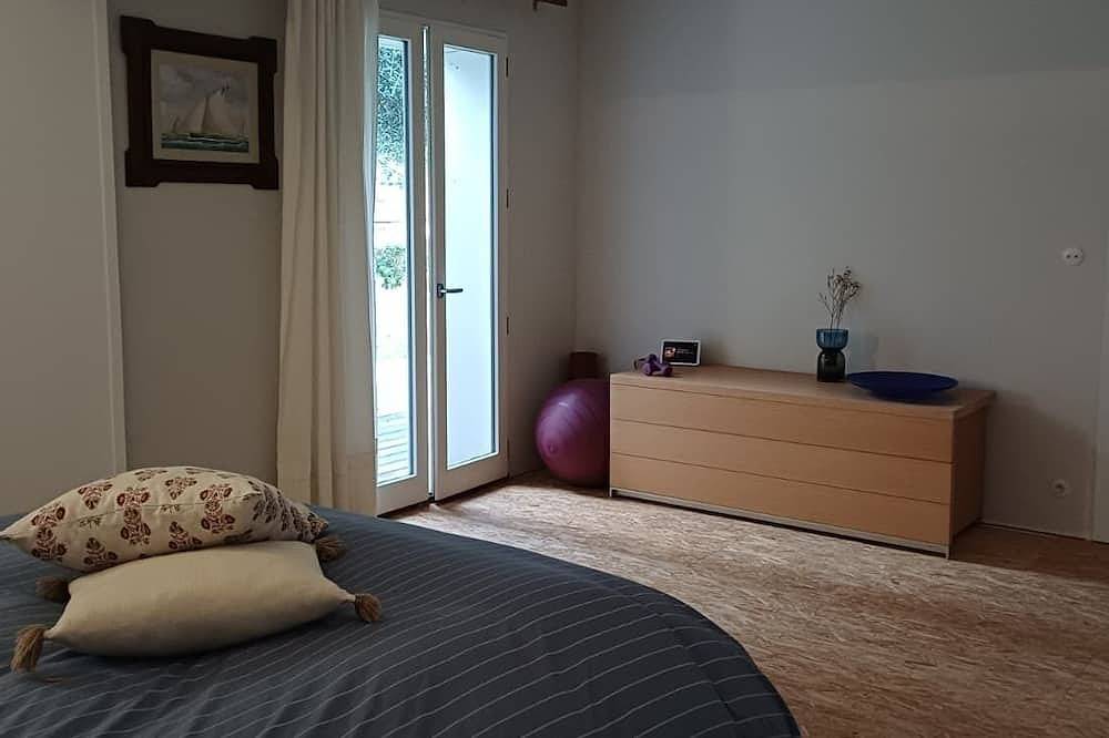 Le125b-Bois et nature - contemporary single-storey vacation villa in Auribeau-sur-Siagne, Region de Cannes