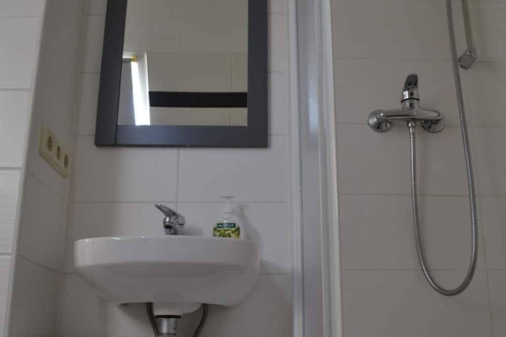 Ganze Wohnung, Unterkunft , Ferienwohnung . Fremdenzimmer, Pension , Monteurszimmer  Schönebeck in Schönebeck (Elbe), Elbe-Börde-Heide