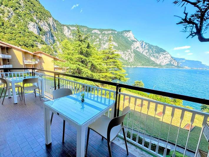 Ferienwohnung für 6 Personen, mit Garten und Ausblick sowie Seeblick