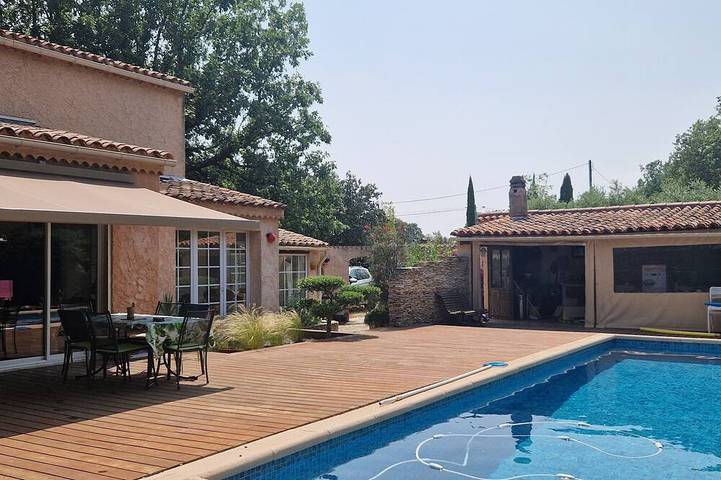 Location de vacances pour 6 personnes, animaux acceptés à Sainte-Anastasie-sur-Issole - 2