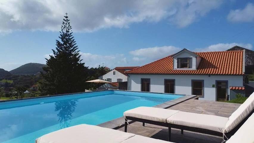 Casa de férias para 5 pessoas, com Terraço e Jardim e ainda Piscina and Vista em Horta (Portugal)