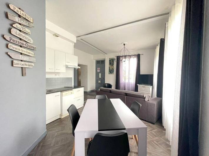 Gîte pour 4 personnes, avec jardin à Bégard - 3