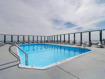 Loft for 2 Guests in Chicago, Cook County, Picture 1