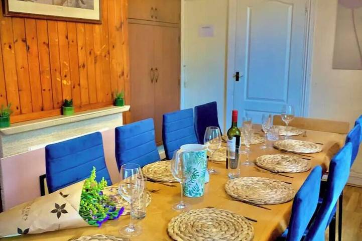 Holiday rental for 11 people, with garden in Paignton