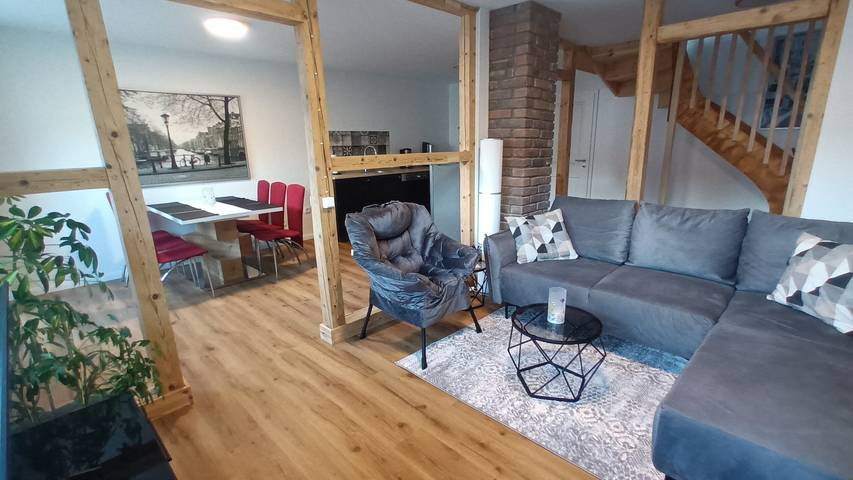 Ferienwohnung für 6 Personen, mit Terrasse und Seeblick sowie Ausblick, mit Haustier in Einruhr