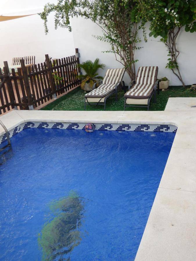 Casa de vacaciones para 9 personas, con Terraza además de Jardín y Piscina en Casabermeja