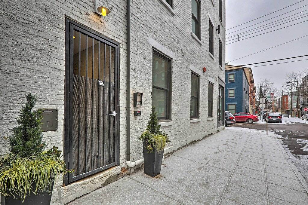 Ganze Wohnung, 'The Republic Retreat' Walk to Washington Park! in Cincinnati, Hamilton County (OH)