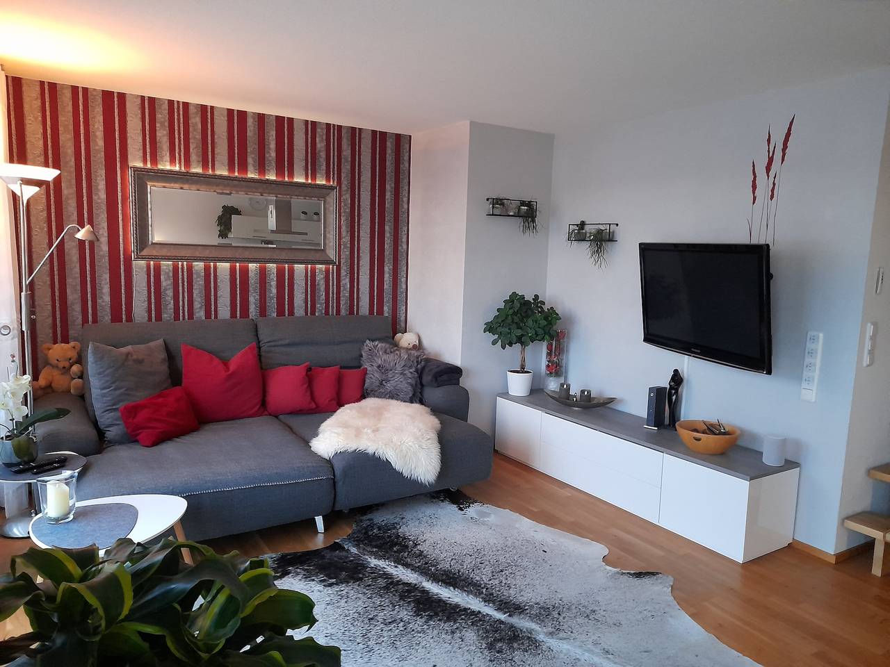Ganze Wohnung, Ferienwohnung 'Tina's Lounge Penthousewohnung' mit Bergblick, privater Terrasse und Wlan in Friedrichshafen, Region Bodensee-Oberschwaben