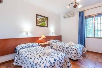Casa Rural para 10 Personas en Ubrique, Parque natural de Los Alcornocales, Foto 3