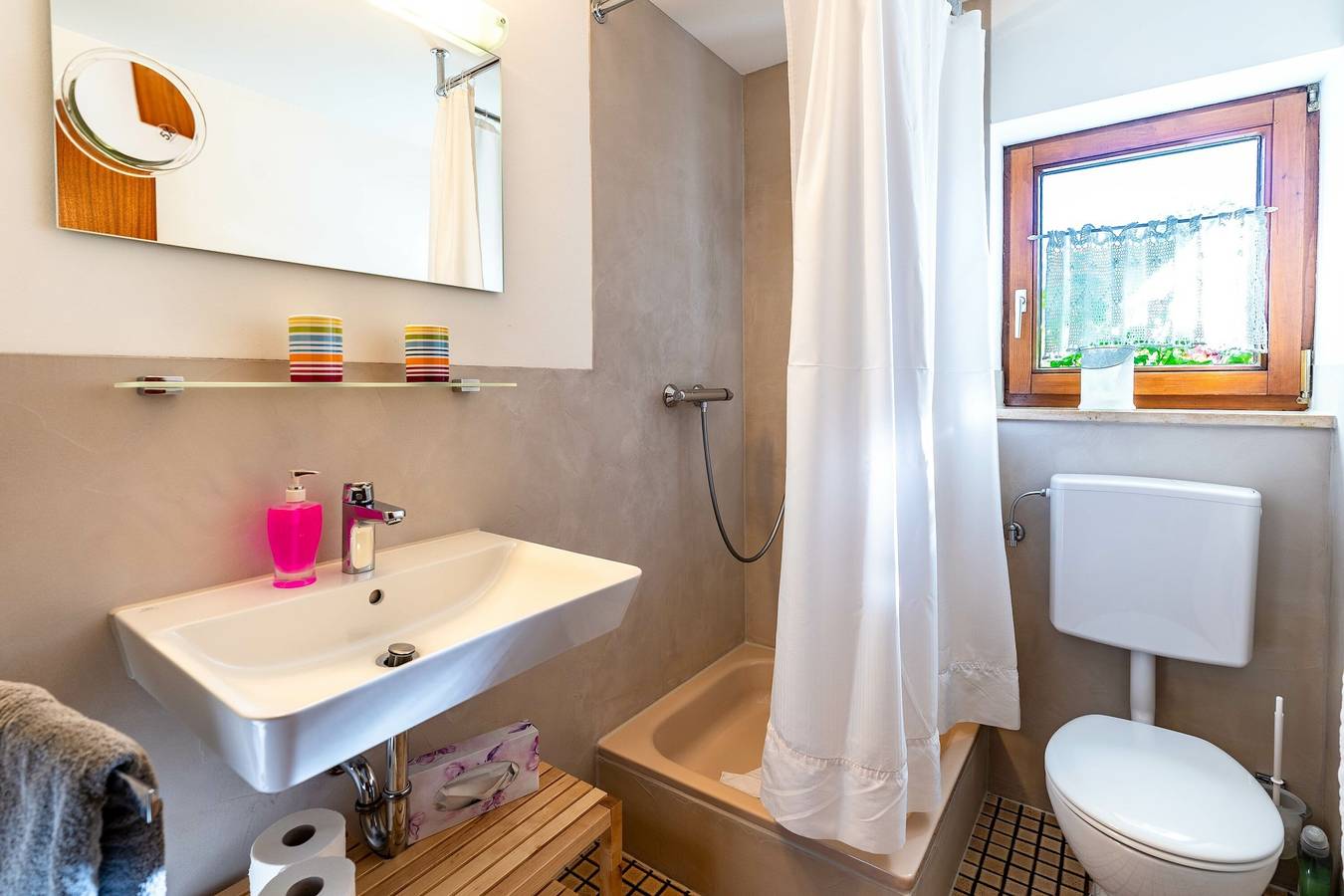 Ganze Ferienwohnung, Haus Bollwein Whg. 5 in Jauchen, Oberstdorf