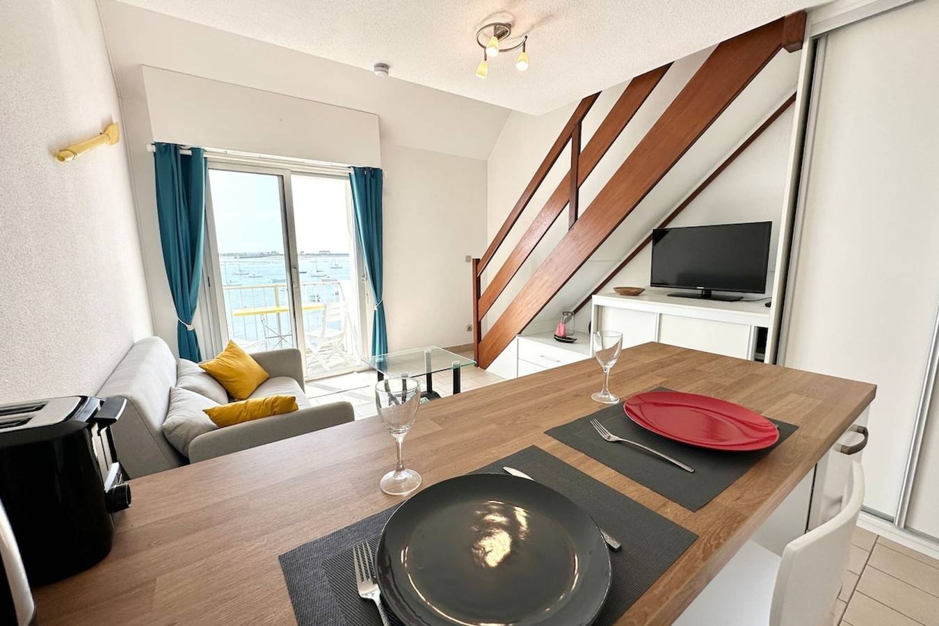 Apartamento entero, Apartamento de vacaciones para 2 personas con balcón in Port-Louis, Côte des Mégalithes