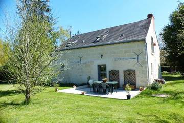 Gîte pour 5 personnes, avec jardin, animaux acceptés à La Chapelle-sur-Loire