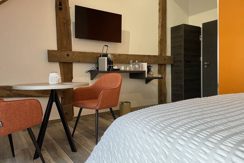 Sunset Deluxe Room - Double - Outdoor Jacuzzi in Roye, Haute-Saône