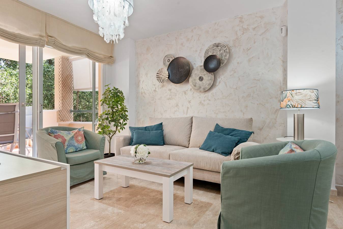 Ganze Wohnung, Apartment 'Casa Alicate' mit Gemeinschaftspool, Wlan und Klimaanlage in Las Chapas, Marbella