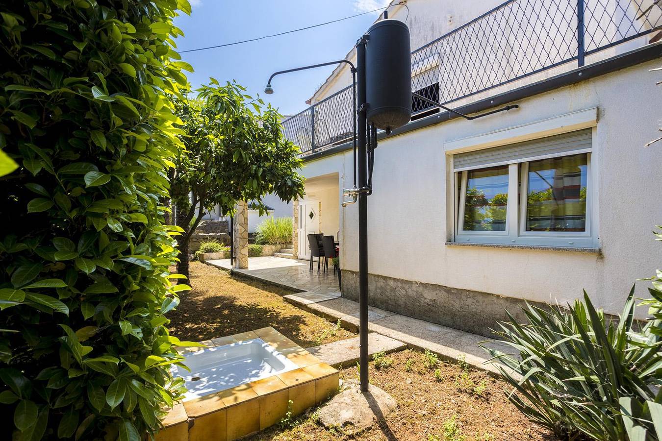 Hel ferieleilighet, Apartment for 5 persons approx. 65 qm in Vantačići, Kvarner Bay (Krk) in Vantacici, Krk