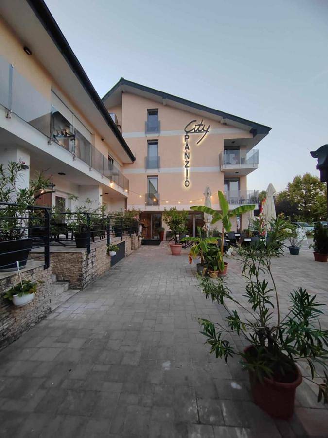 Chambre d’hôte pour 3 personnes, avec Balcon ainsi que Terrasse et Sauna