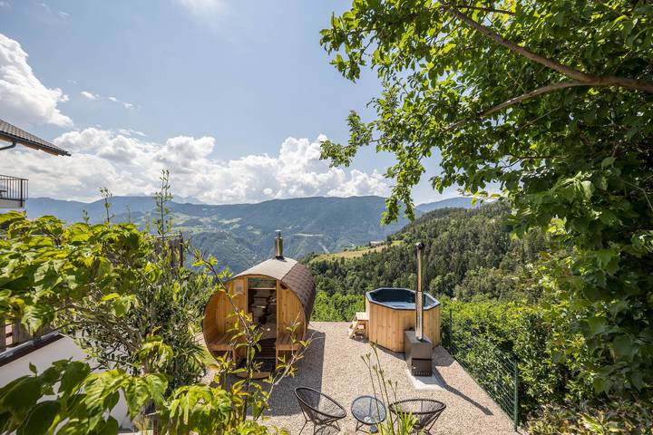 Geheel appartement, Vakantiewoning "Thalerhof Naturae Lignum" met bergzicht, tuin & wifi in Auna di Sotto, Ritten