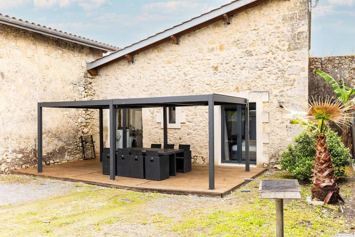 Villa for 6 people, with Garden in South-west France