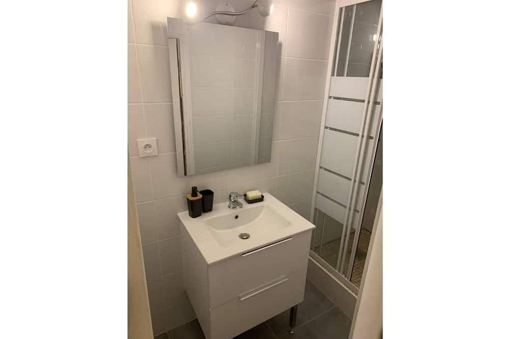 Apartamento entero, Greolières village: Superb duplex with mountain view. in Gréolières, Region de Cannes