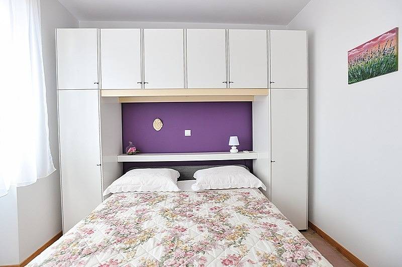 Ganze Wohnung, Ferienwohnung in Poljana mit Meerblick, Terrasse, Klimaanlage, W-Lan (3617-2) in Poljana, Insel Ugljan