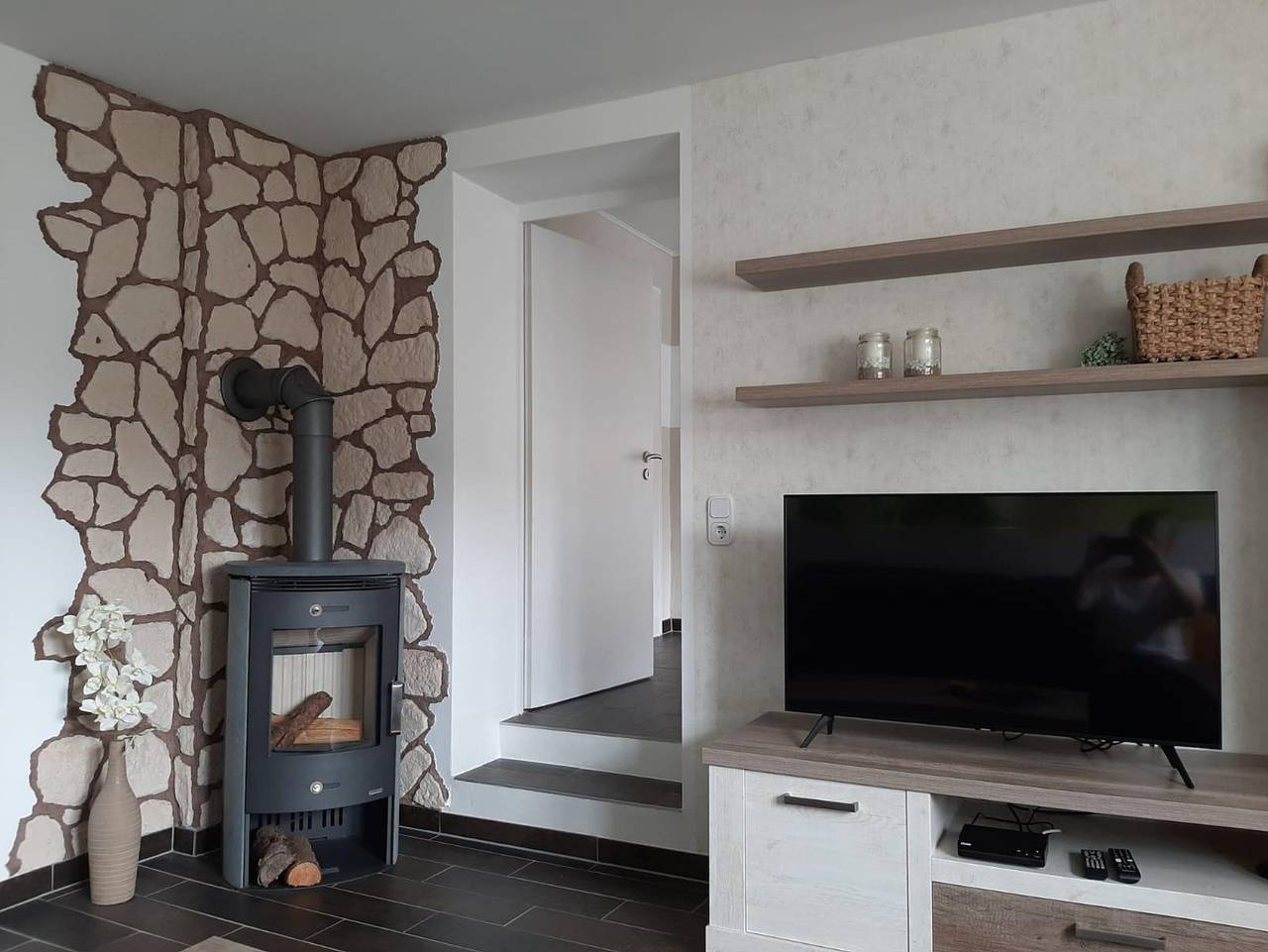Ganze Ferienwohnung, Ferienwohnung Elster - Renovierte Ferienwohnung für bis zu 3 Personen in Bruchertseifen, Altenkirchen & Umgebung