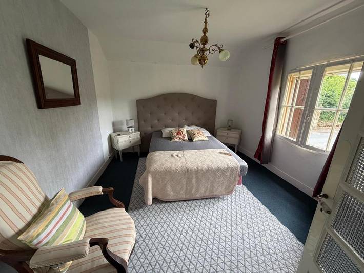 Location de vacances pour 2 personnes, avec terrasse et vue à Couze-et-Saint-Front - 4