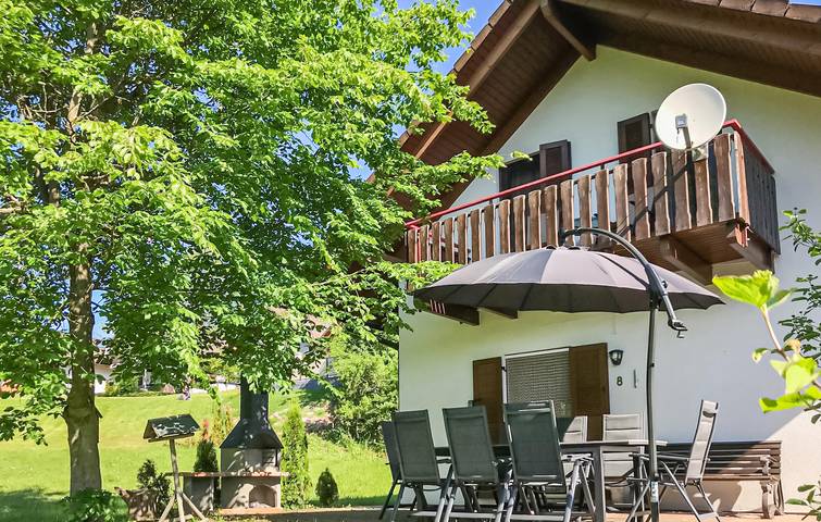 Ferienhaus für 8 Personen, mit Garten und Terrasse - 1