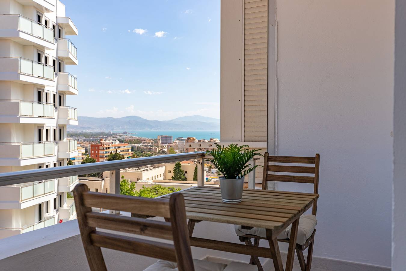 Ganzes Studio, Studio-Apartment 'Torremolinos Dream Sea Views' mit Meerblick, Wlan und Klimaanlage in Torremolinos Zentrum, Torremolinos