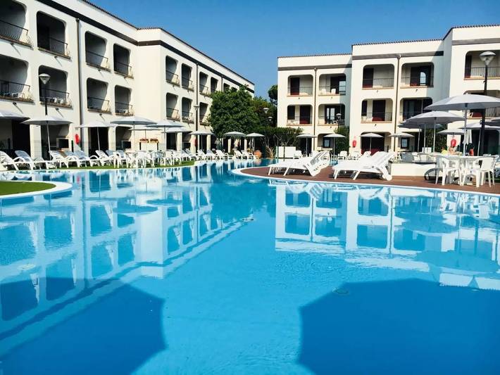 Apartamento de vacaciones para 8 personas, con piscina y jardín - 1
