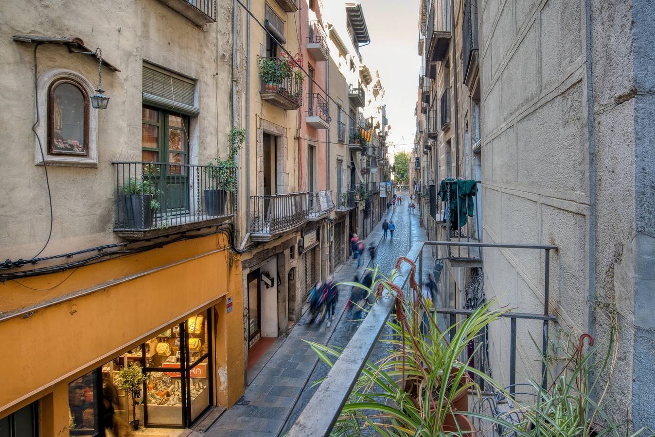 Ganze Wohnung, Apartment "Old Side Girona one" mit Balkon, Wlan und A/C in Girona, Gironès